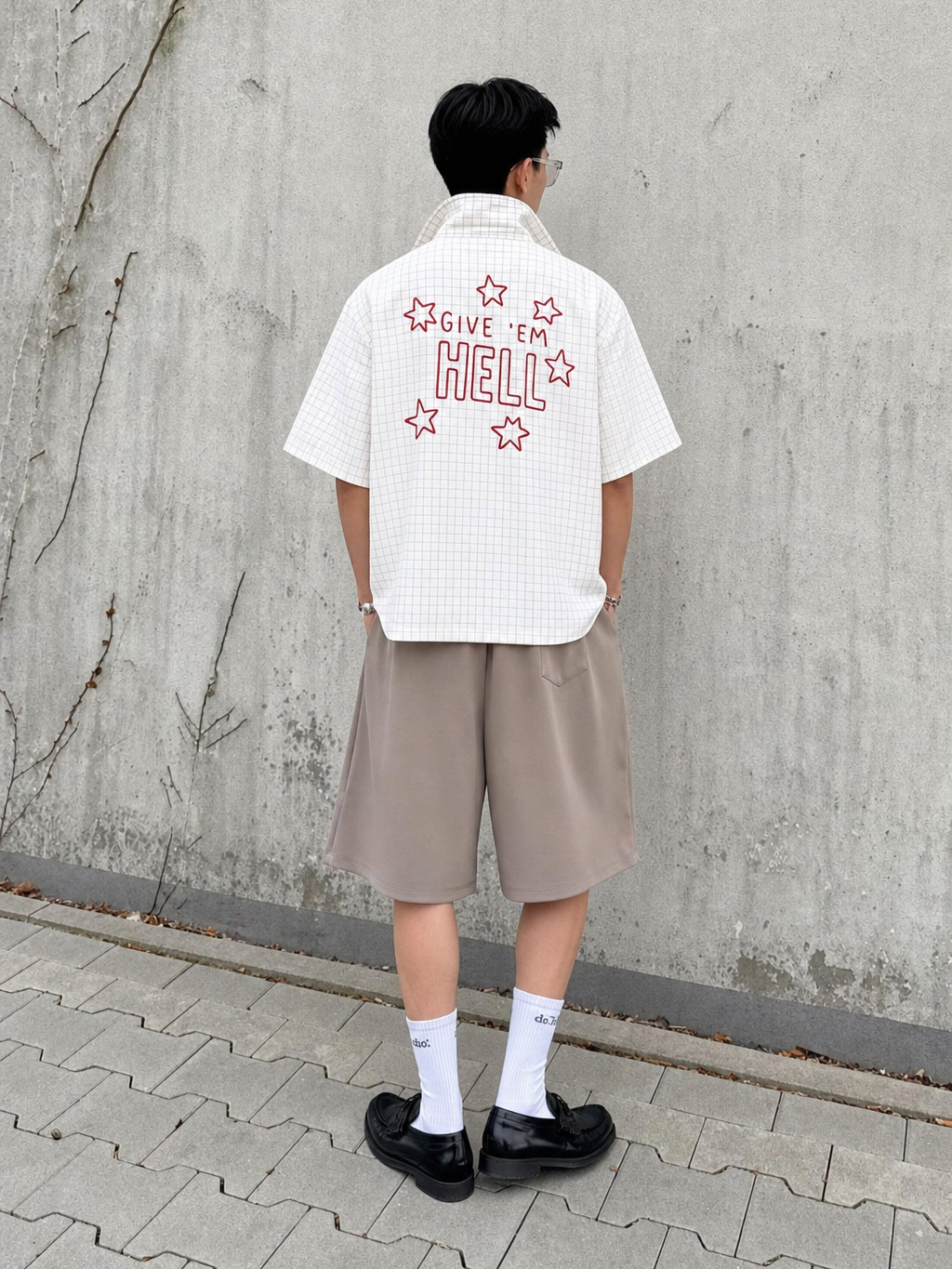 OFF SUPPLY GIVE 'EM HELL SHIRT IN IVORY – model back