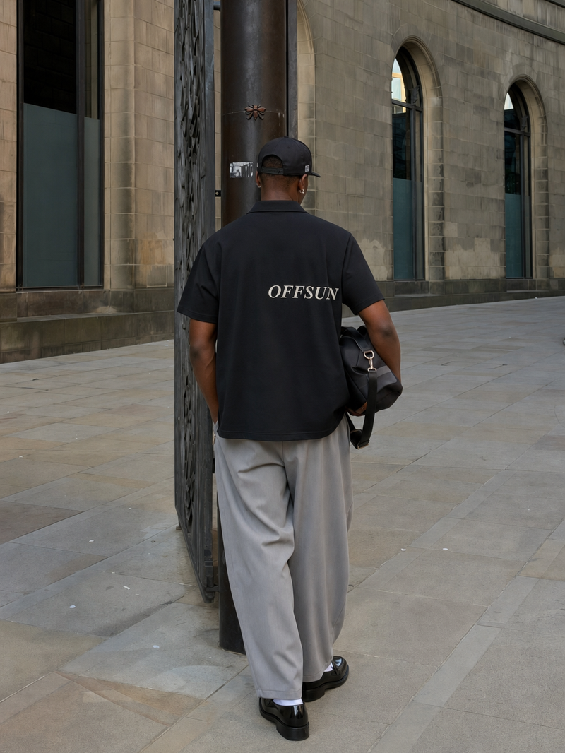 BASIC BLACK BOWLING SHIRT – model back