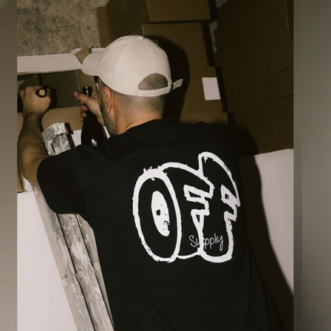 Off supply Club black T-shirt