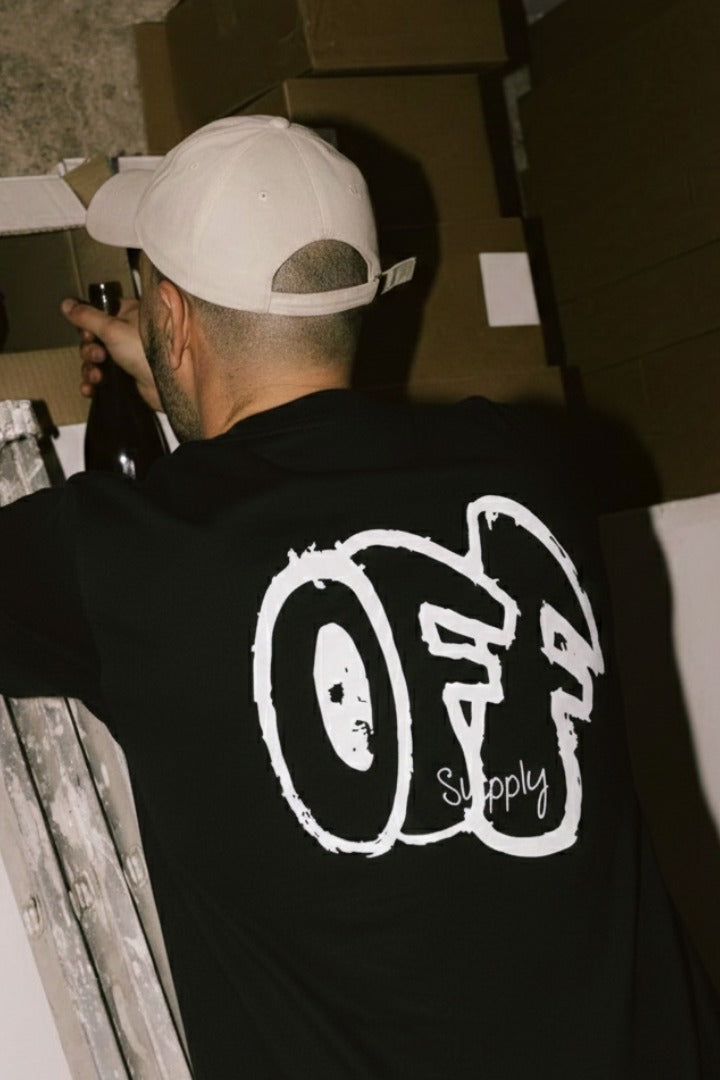 Off supply Club black T-shirt