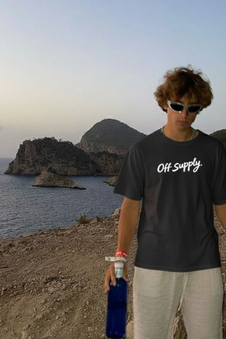 Off supply Met your Mom black t-shirt