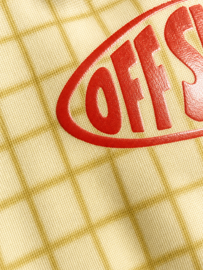 OFF SUPPLY POWER THOUGHTS SHIRT IN YELLOW – close-up detail