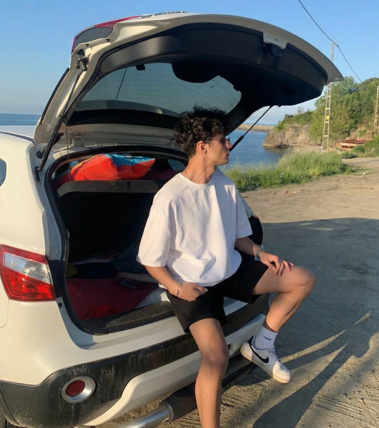 Off Supply Hands up Statement Graphic T-shirt