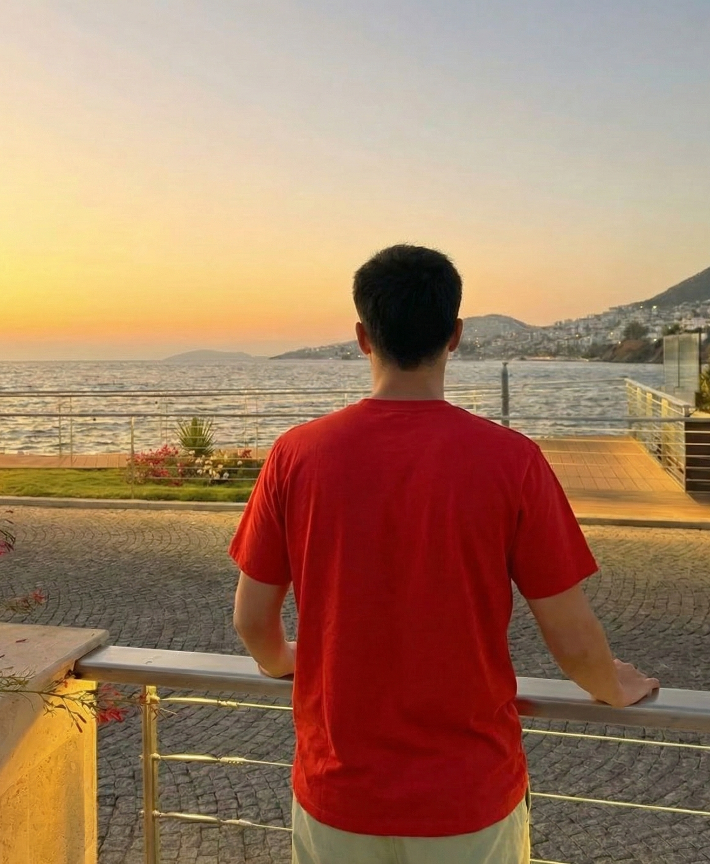 Off Supply Raw Scribble Statement T-shirt