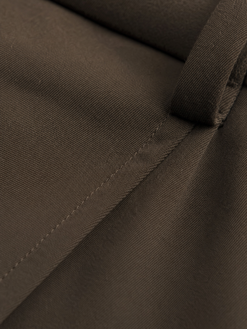 Off Supply Dune Dark Brown Trousers – close-up detail