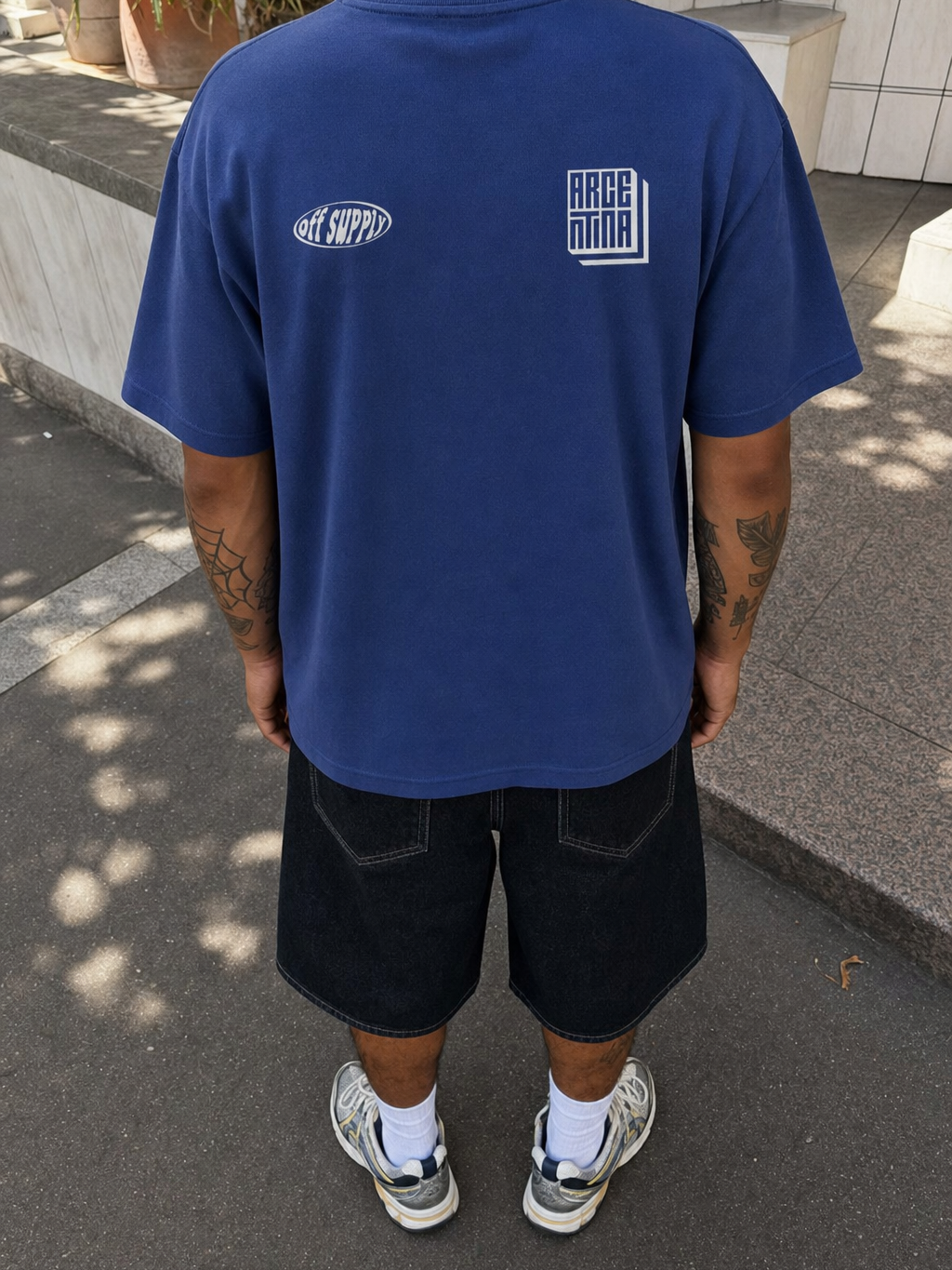 Off Supply Leo Legacy Blue T-Shirt – model back
