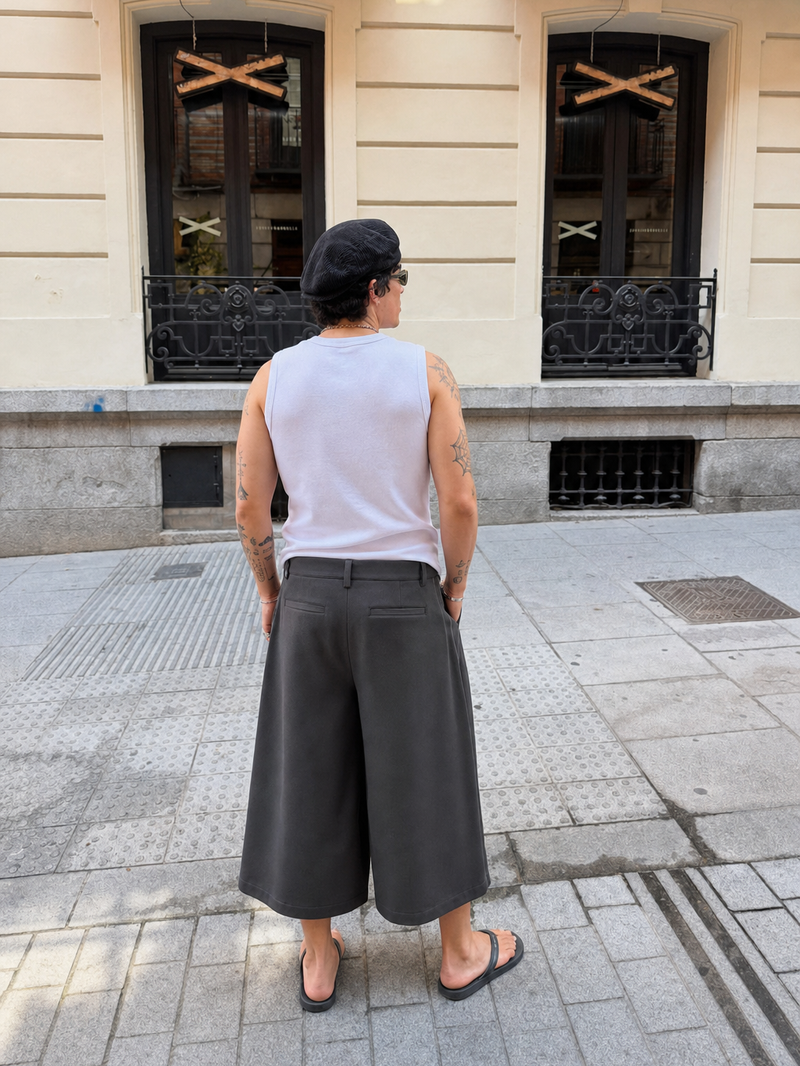 Off Supply Monument Dark Gray Pants – model back