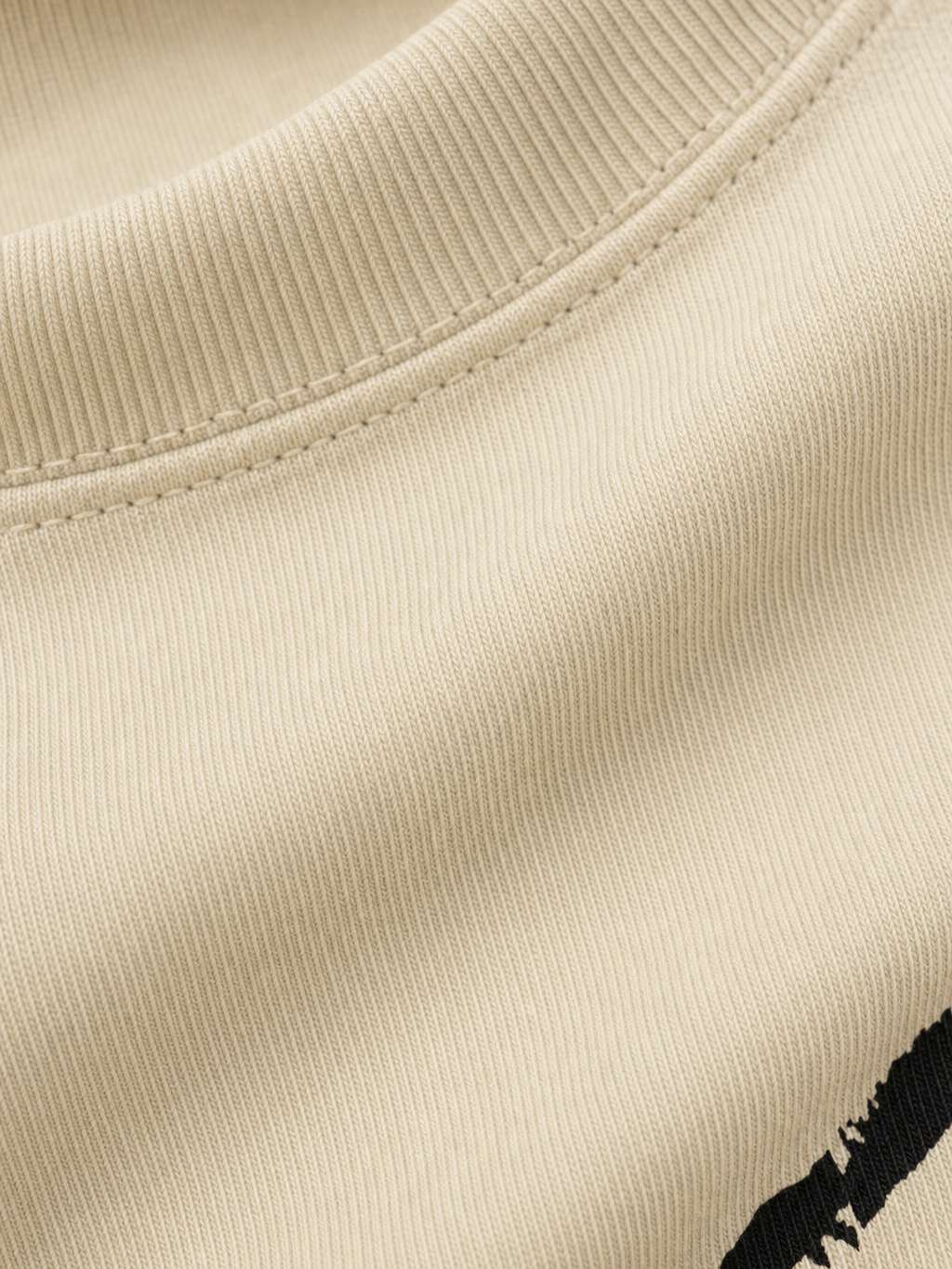OFF SUPPLY CLUB BEIGE TANK – close-up detail