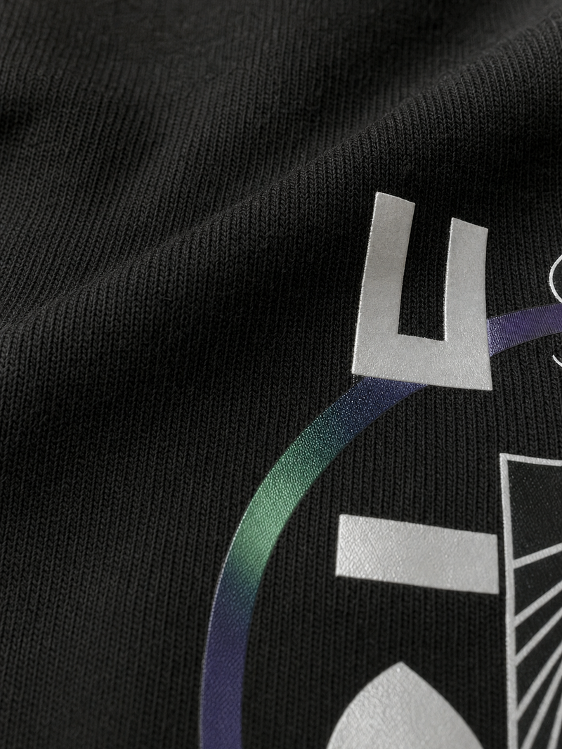 Off Supply Black hole T-shirt Black – close-up detail