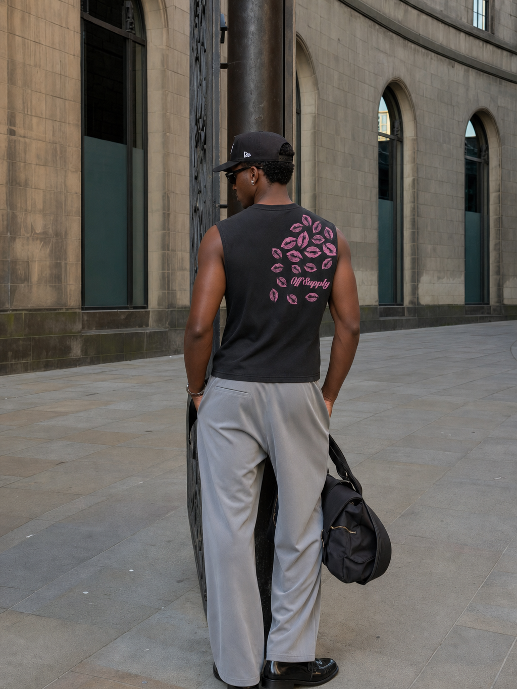 OFF SUPPLY LOVE NOTES BLACK TANK – model back