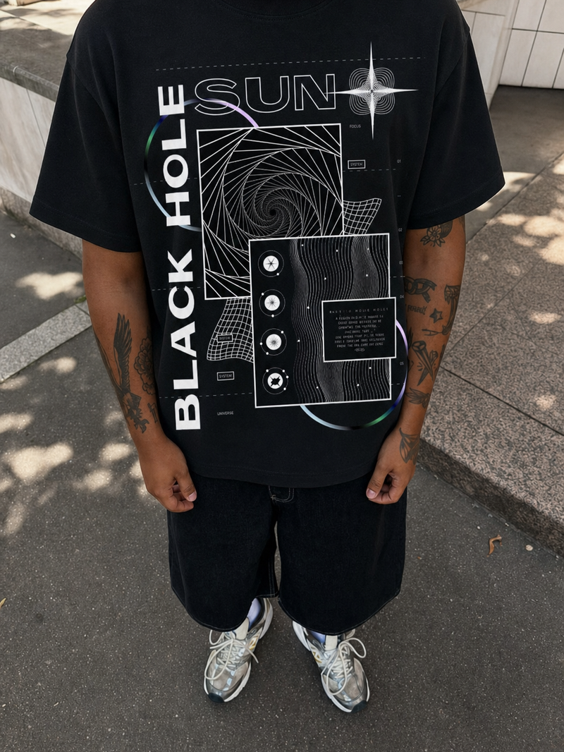 Off Supply Black hole T-shirt Black – model front