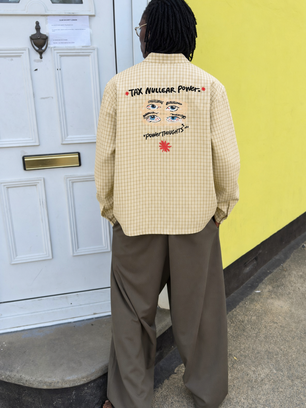 OFF SUPPLY POWER THOUGHTS SHIRT IN YELLOW – model back