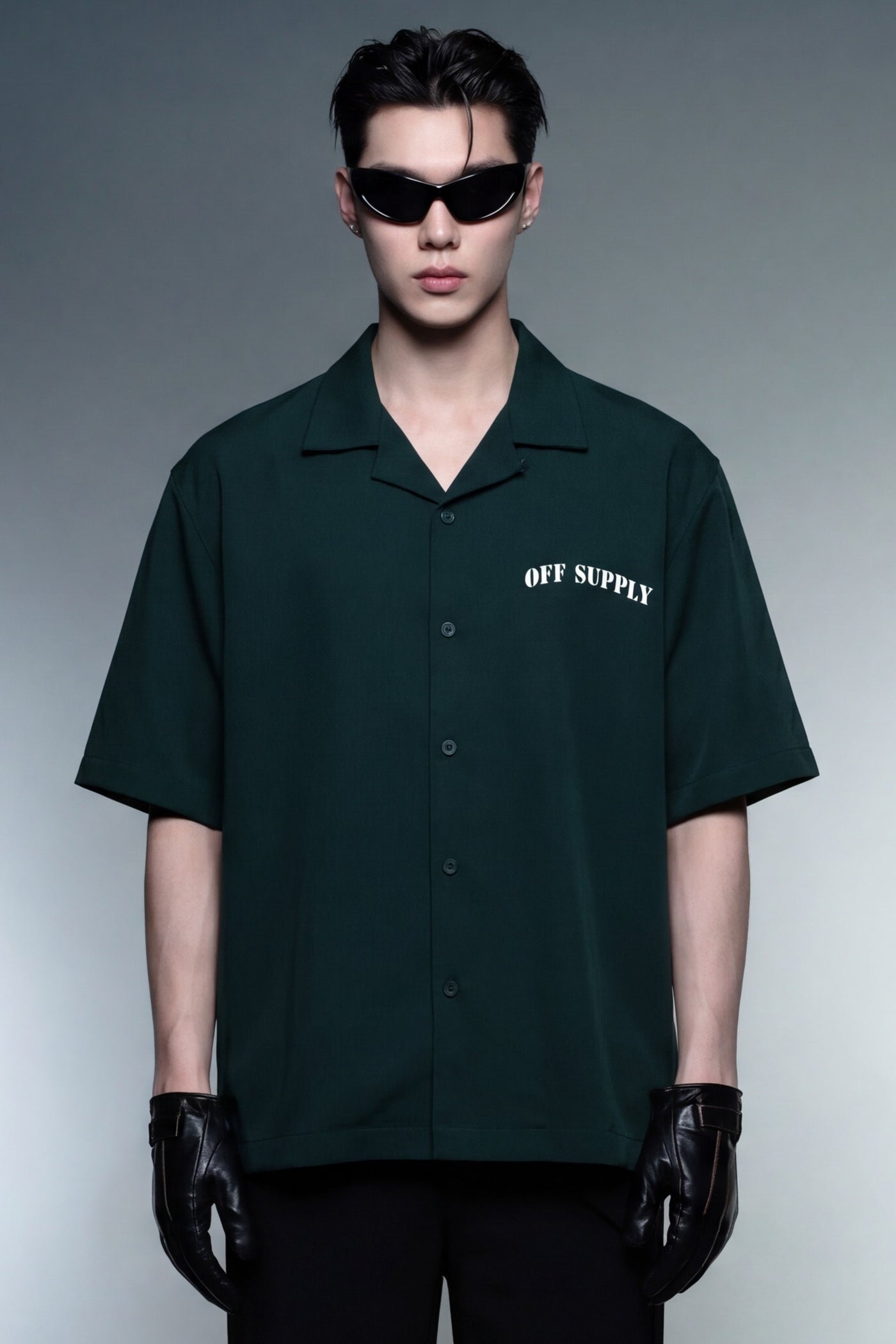 off-supply-island-archive-bowling-shirt-forest-green model front