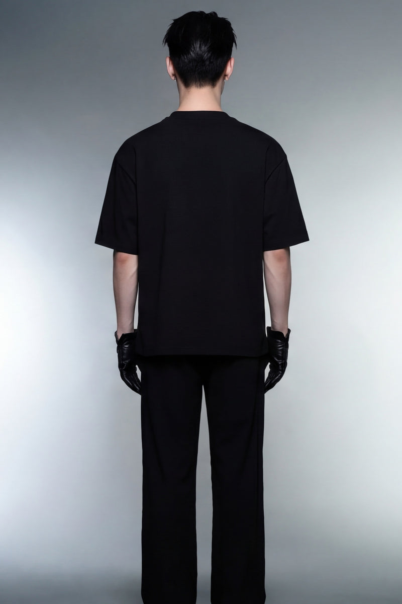 off-supply-shadow-orbit-t-shirt-black model back