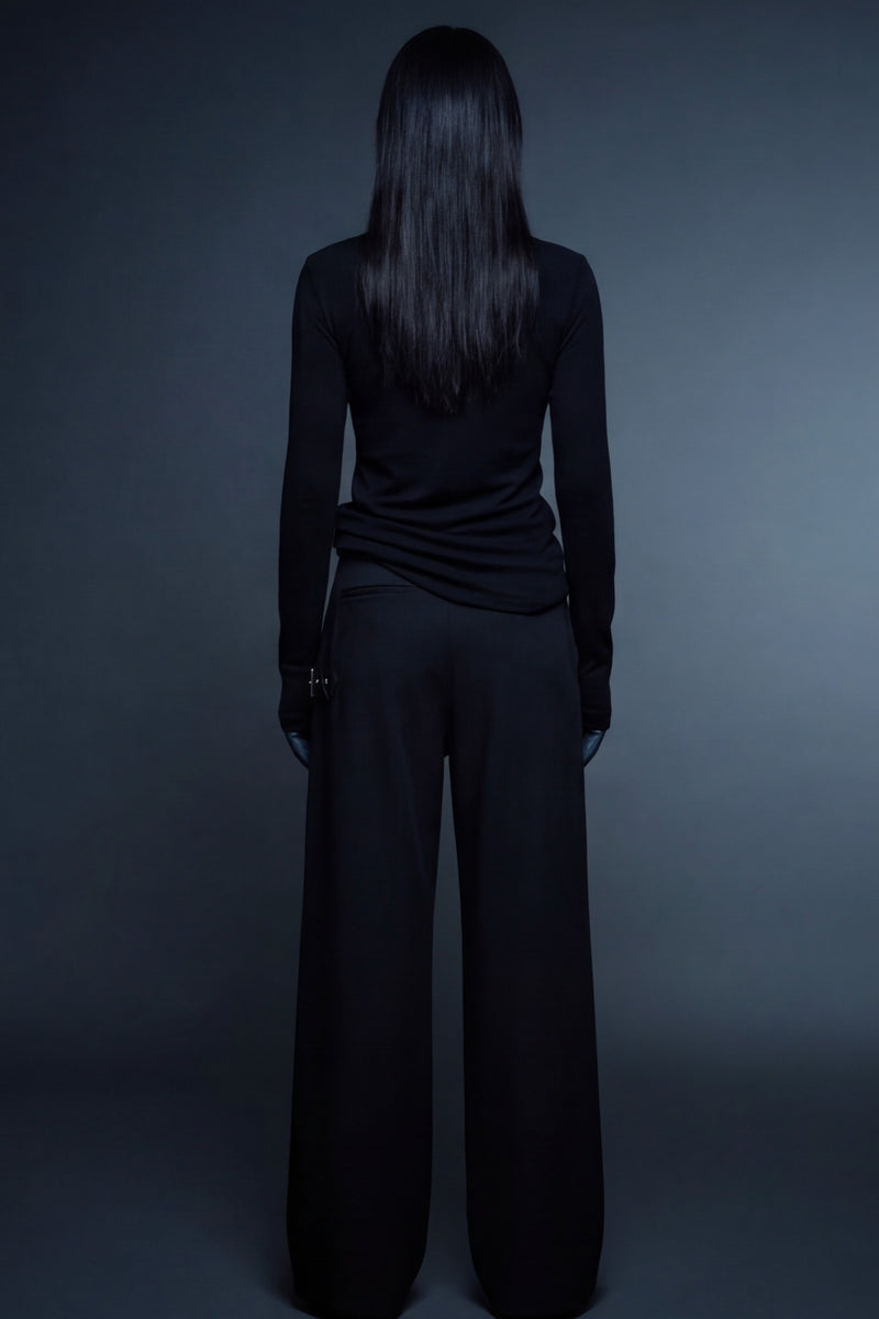 off-supply-signature-sculpt-wide-pants-2 model back